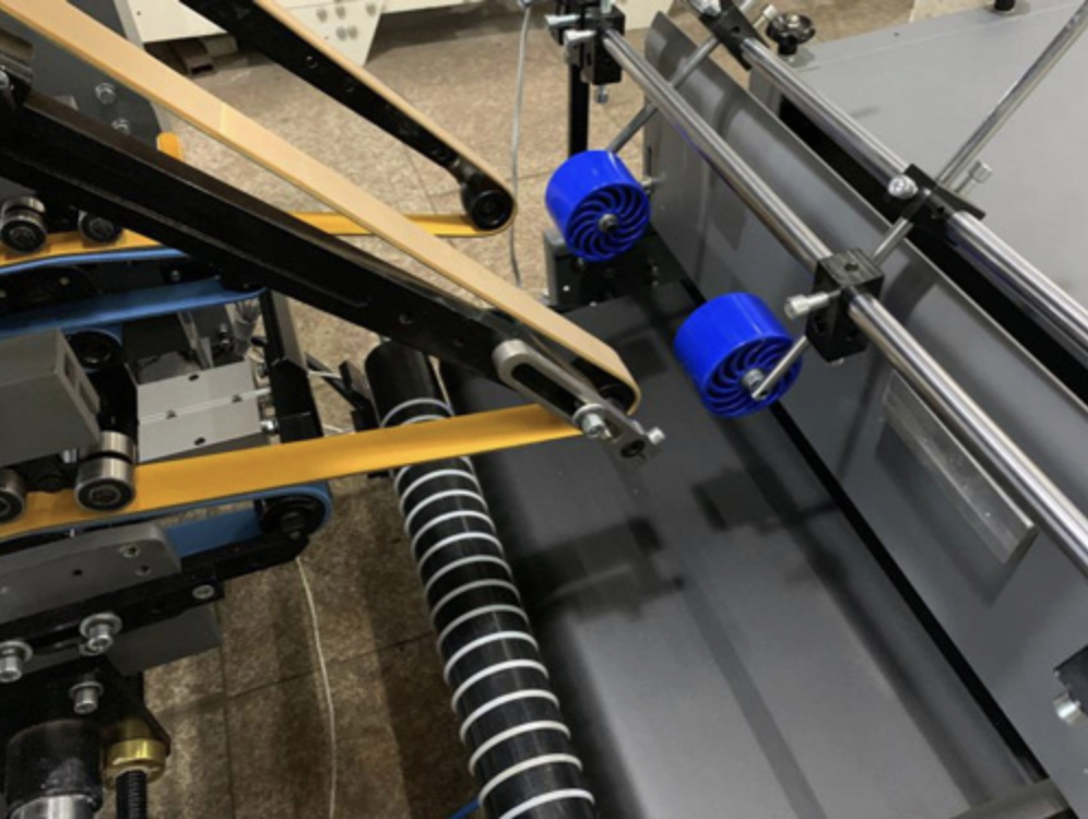 Máy dán hộp khoá đáy tự động SHH-E 6