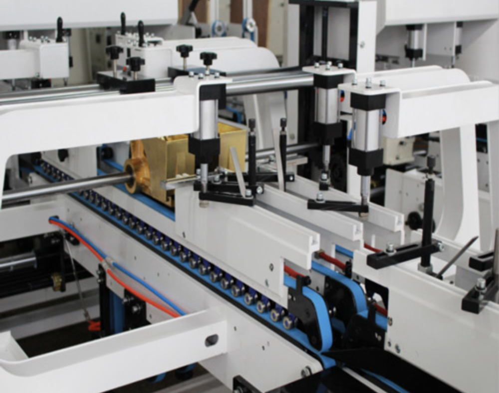 Máy dán gấp hộp và khóa đáy tự động SHH-600/800AG 3