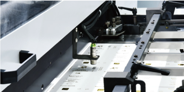 Máy cắt bế và dập nóng kép ba đơn vị BHT 3S1060TTRC (Máy ép nhũ) 2